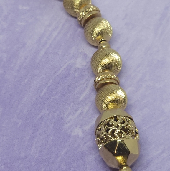 Vintage 1960s Signed Monet Goldtone Chunky Beaded Necklace - Picture 4 of 8